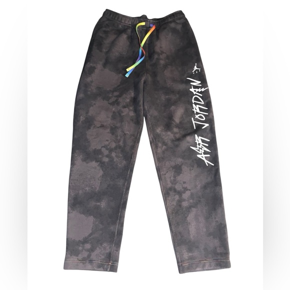 Jordan Other - Air Jordan J balvin mens L sweatpants